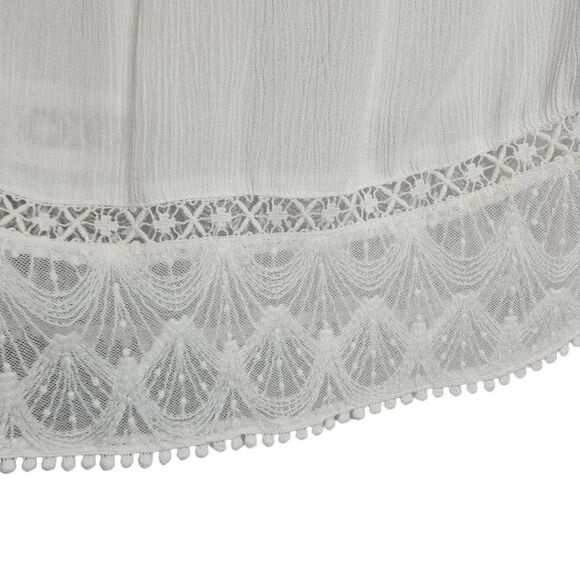 Heartloom Women's White Open Shoulder Keyhole Pompom Lace Blouse Medium - Picture 6 of 8